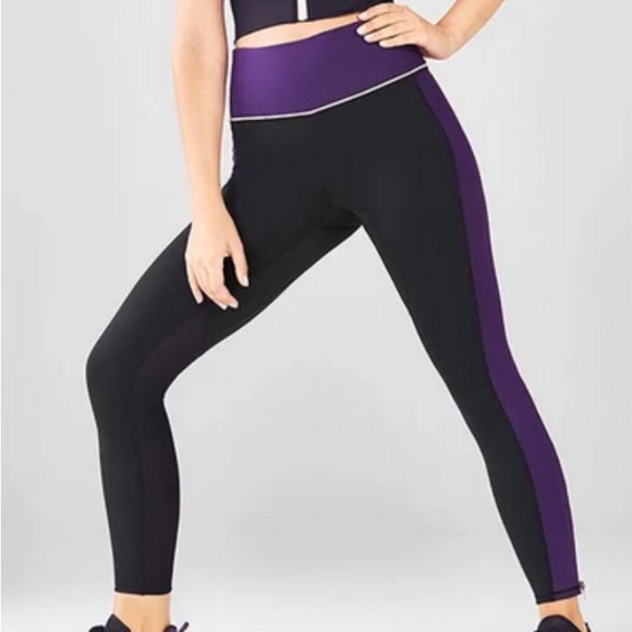 Demi Lovato for Fabletics size small leggings - Picture 1 of 8